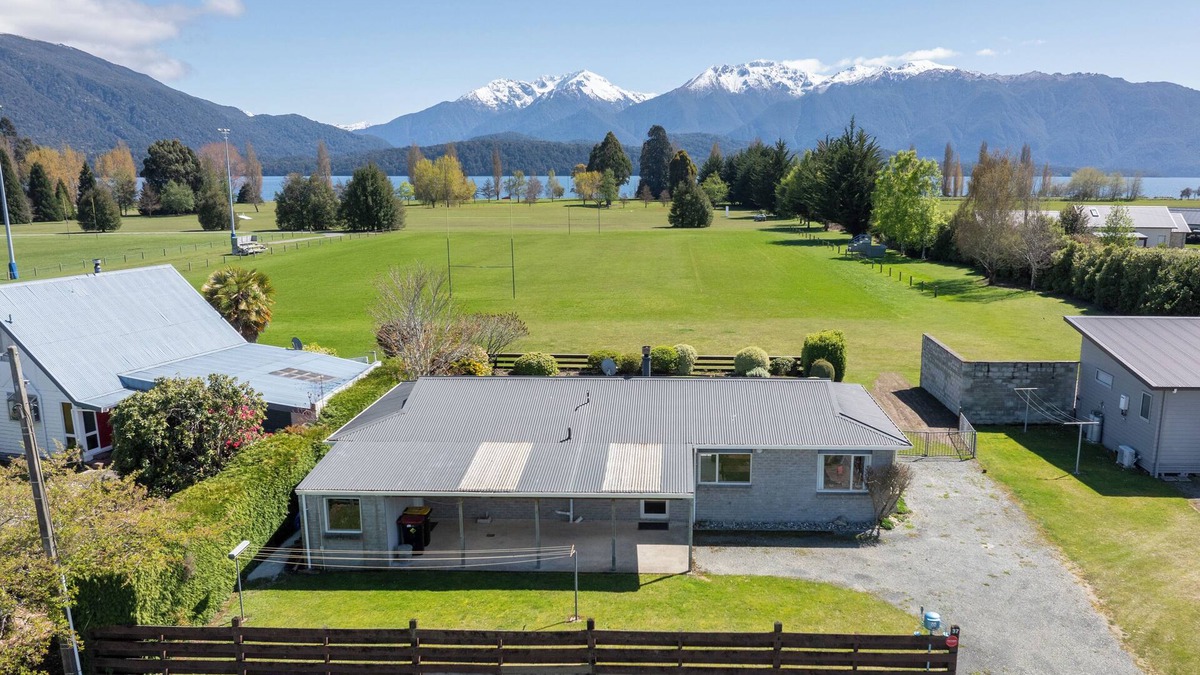 Te Anau Cottage | Kepler Retreat - Te Anau Holiday Home