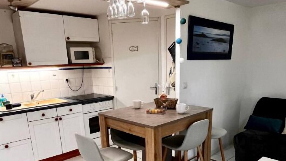 Kerherou Condo | Keraven, charming cottage, shared pool
