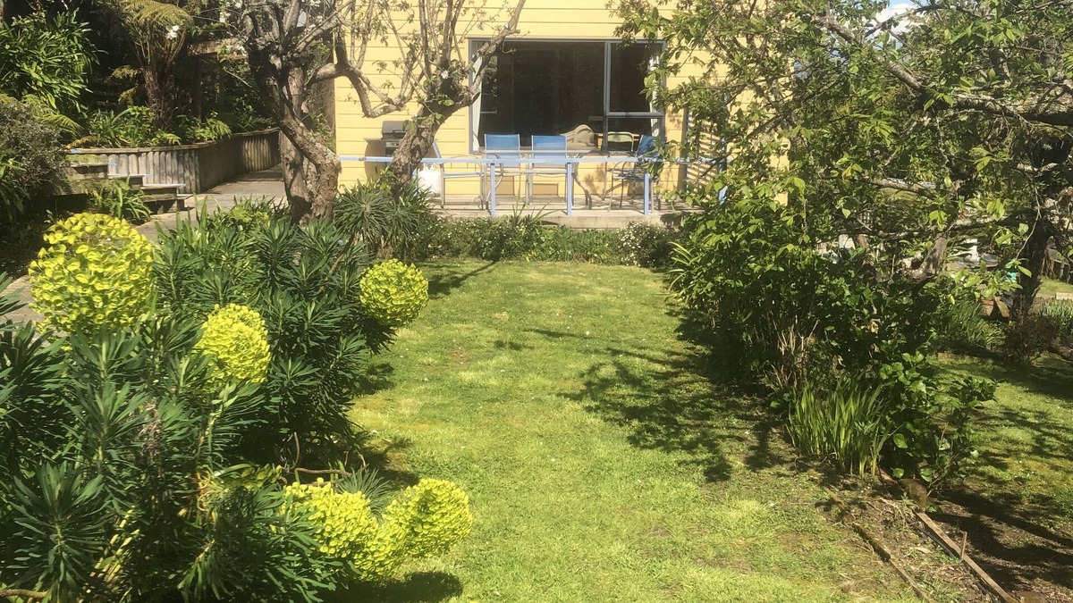 Kaiteriteri Cottage | Kereru Cottage- private self contained holiday cottage - Swimming Pool