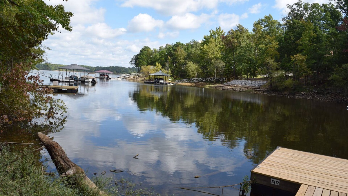 Merifield Acres House | Kerr/Buggs Island Lake waterfront home w/dock, just off main channel!