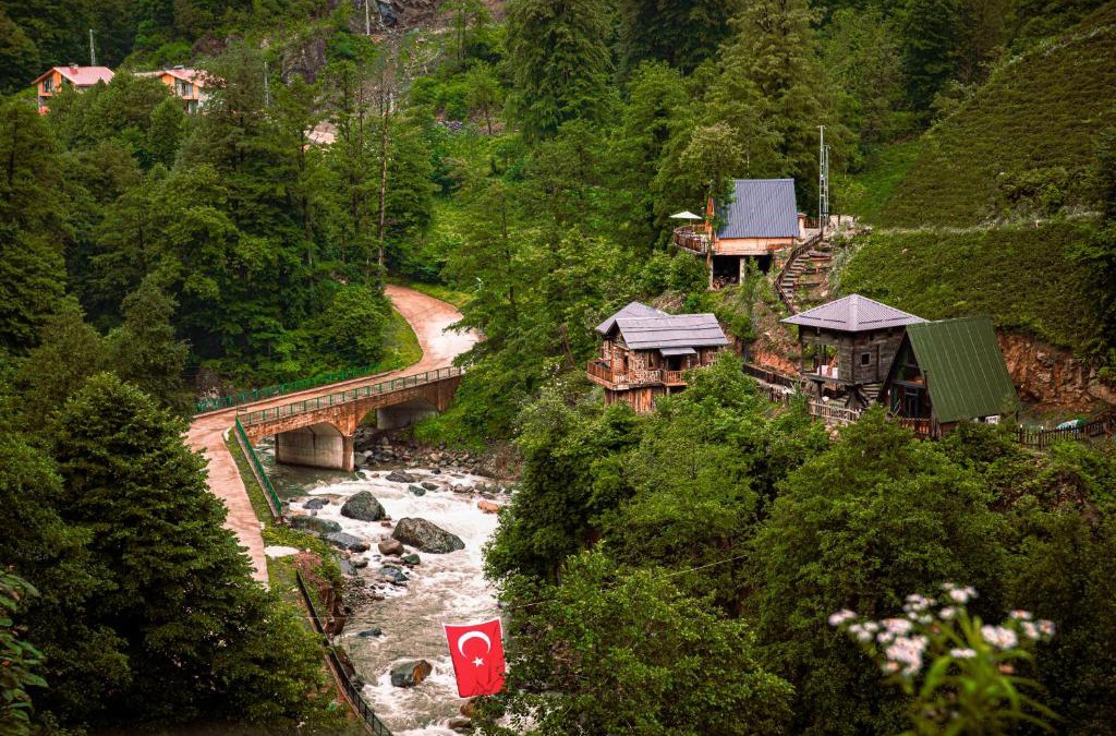 Ardesen Hotel | Kervan Konaklama