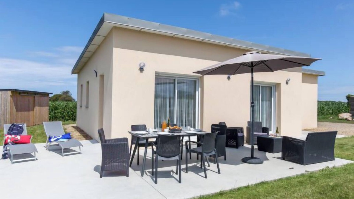 Saint-Jean-du-Doigt House | Kervennou by Interhome