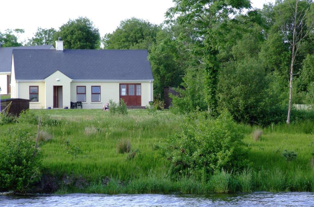 Kesh House | Kesh Lakeside Cottage
