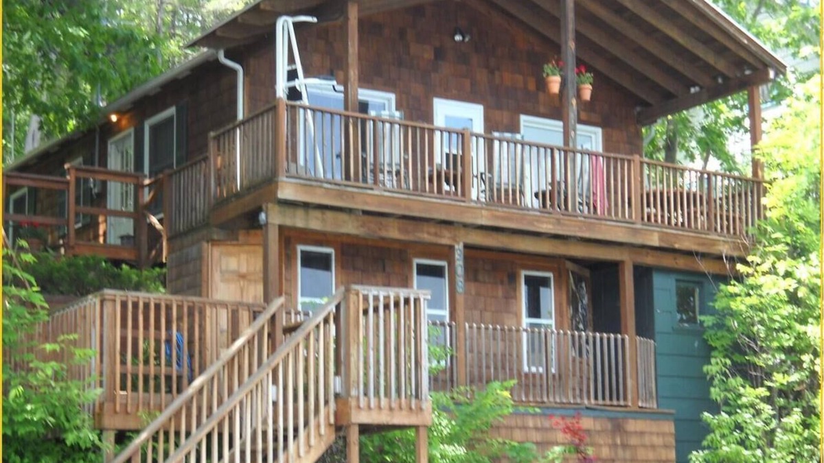 Pulteney Cottage | Keuka Guest Cottage w/Hot Tub