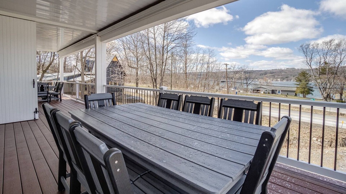 Penn Yan House | Keuka Lake view! Welcome to CASA DEL LAGO UNIT # 38