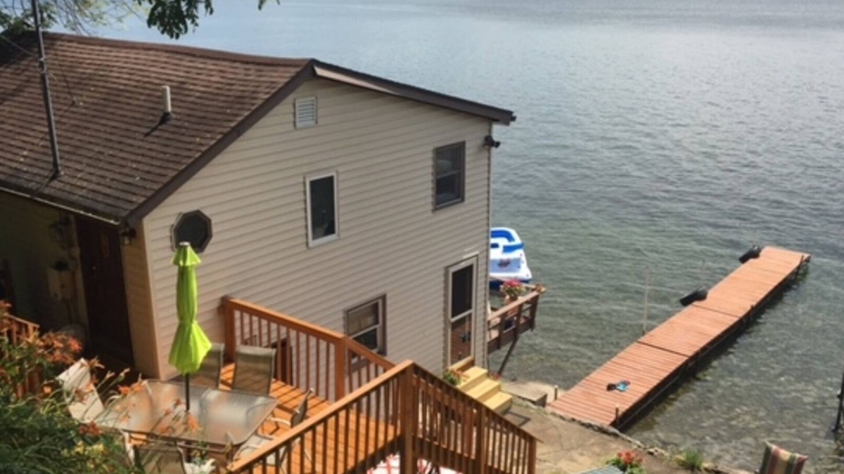 Penn Yan Cottage | Keuka Lake Waterfront Getaway - Finger Lakes/Wine County