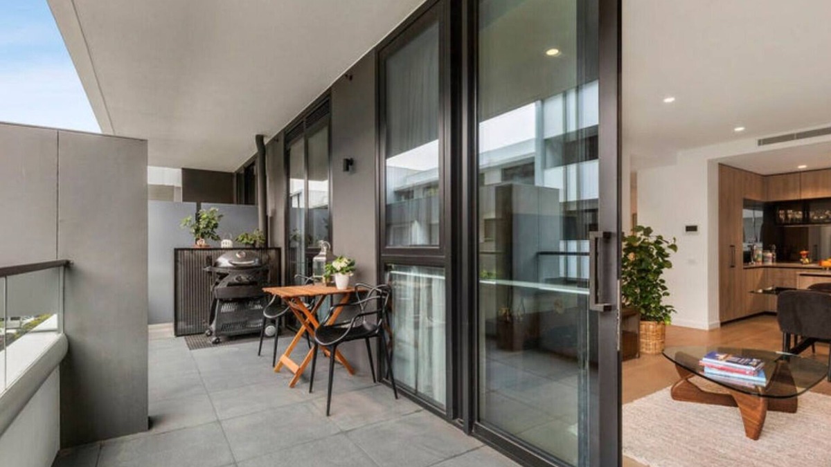 Kew Apartment | Kew 8 Night Stay Min Max 2 adults