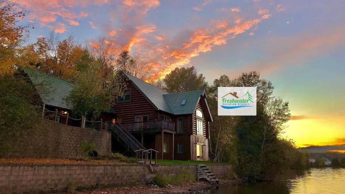Houghton House | Keweenaw's Houghton Haven: Gorgeous all-seasons waterfront home!