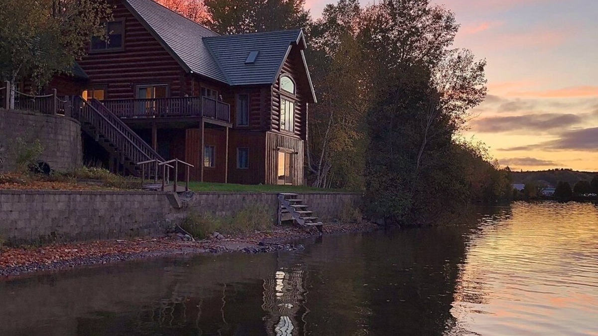 Hancock House | Keweenaw's Houghton Haven waterfront home. Secluded & private, yet close to town