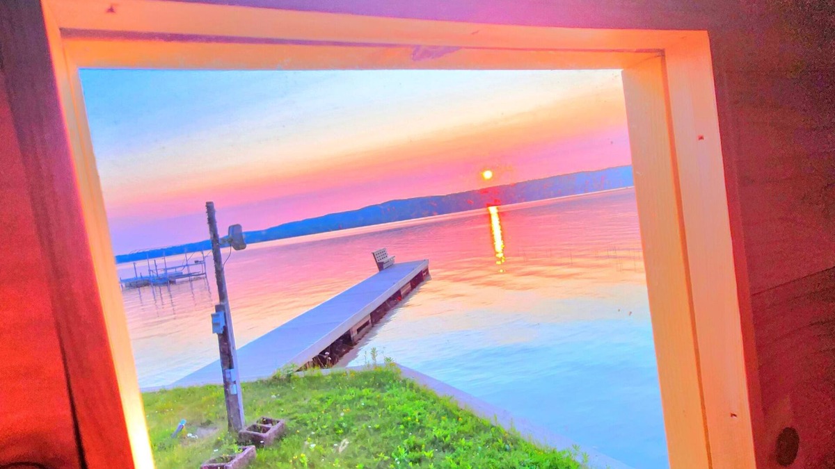 Mohawk House | *Keweenaw Unparalleled Lake side Lodge or a top-tier Arctic ski resort*