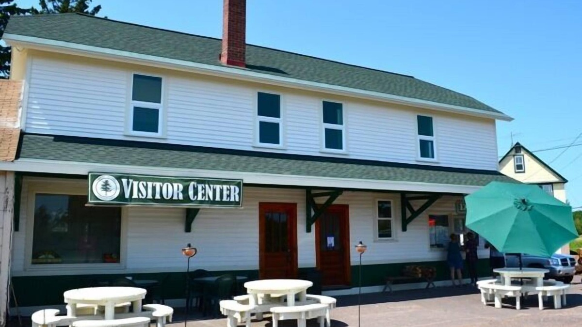 Ahmeek Apartment | Keweenaw Vacation Rental - Great for families and groups- sleeps up to 7
