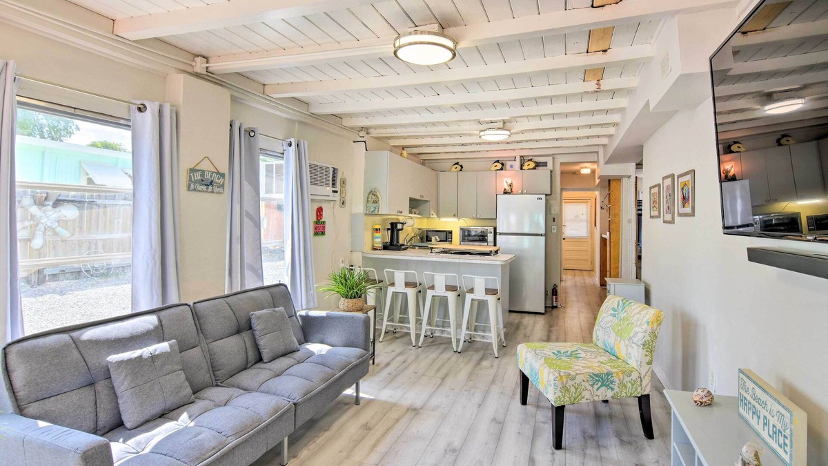 Key Largo Village House | Key Largo Home w/Dock & Private Beach Access
