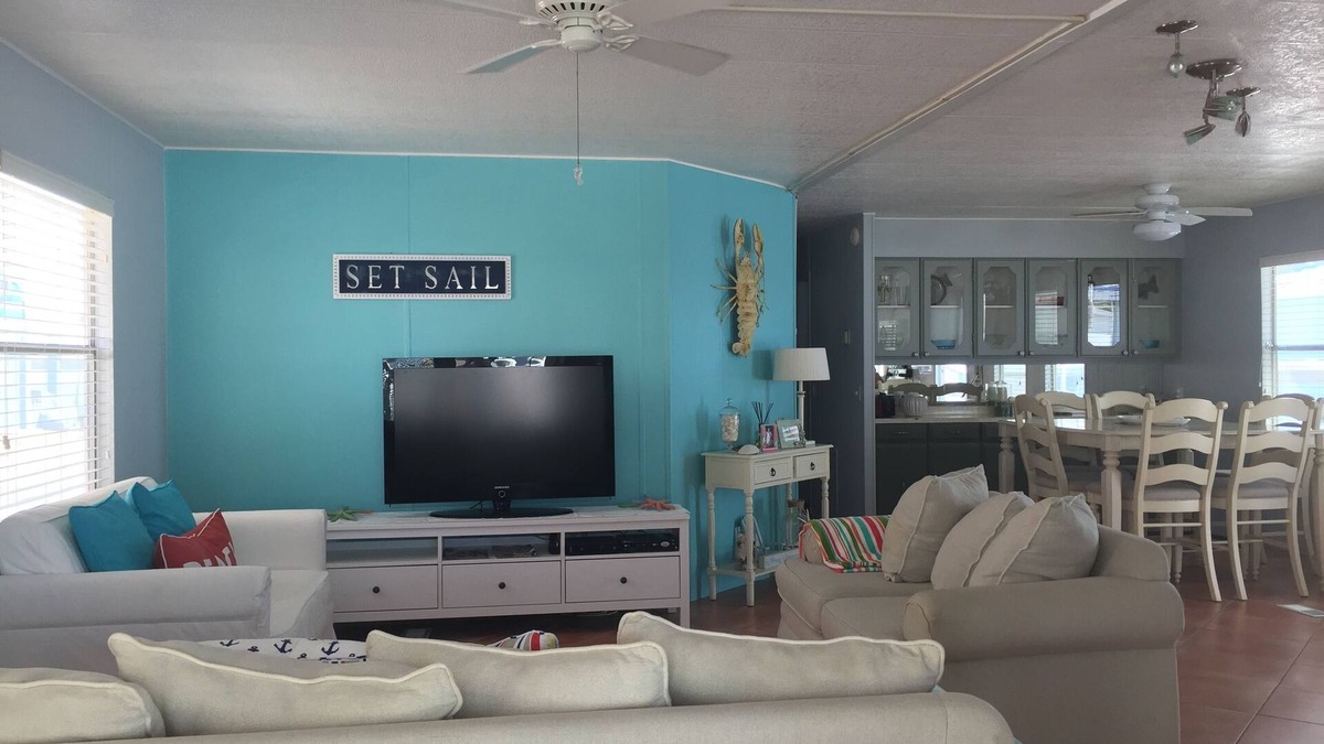Wynken Blynken and Nod House | Key Largo Serene Waterfront Home -Ocean Access, Kayaks, Paddle Boards, Golf Cart