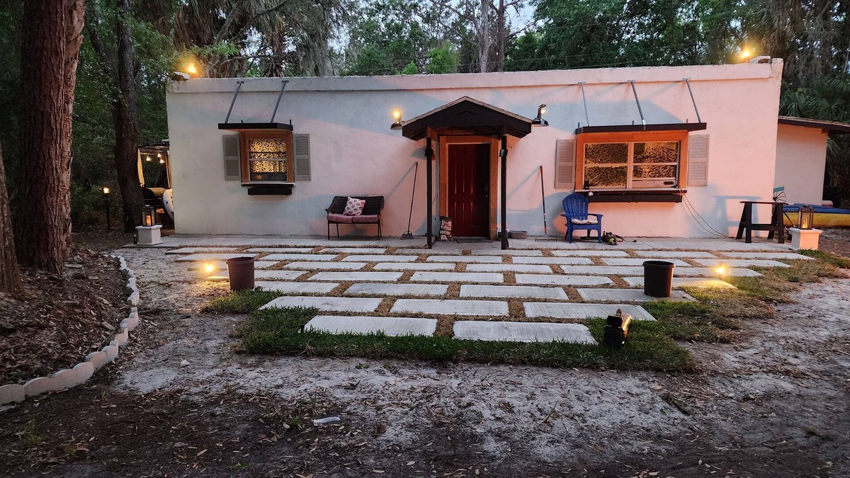 Crystal River Cabin | KEY LOCATION TO ENJOY FAMOUS SCALLOP SEASON