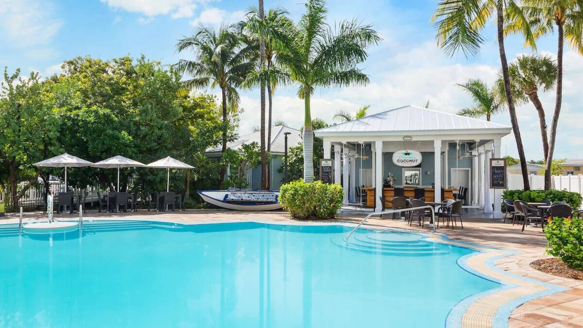 New Town Hotel | Key West Resort Room | Fun Dining, Pools, Music Nights & Free Shuttle to Town