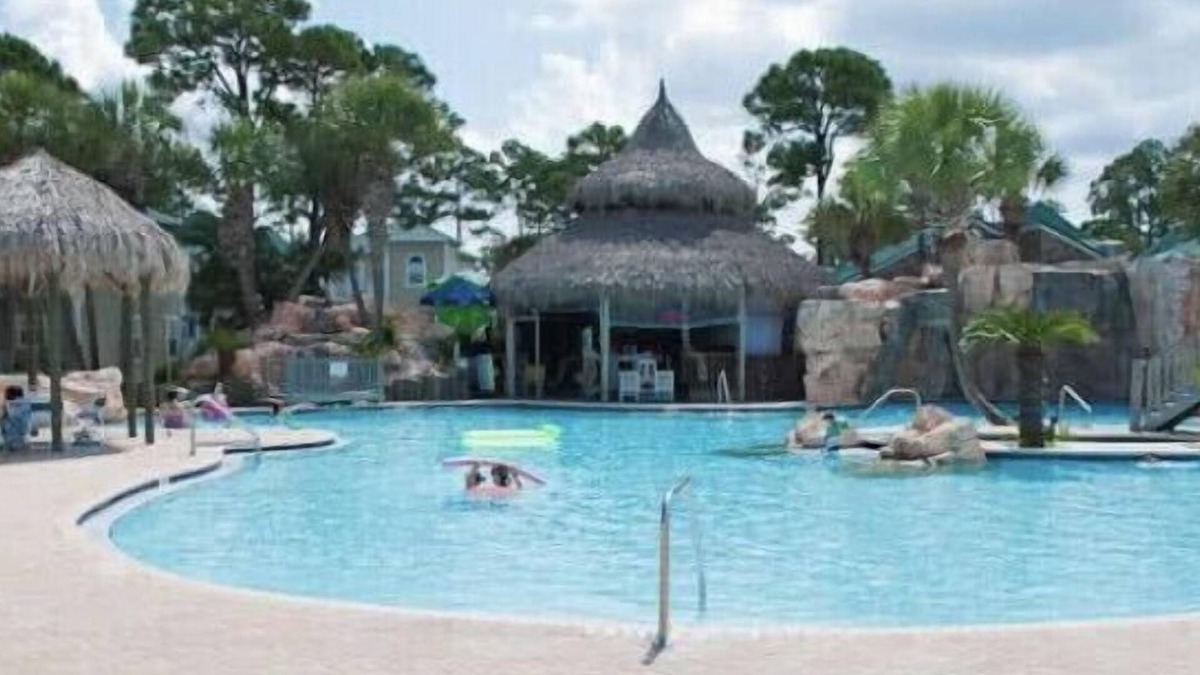 Ono Island Resort | Key West style condo at Purple Parrot Resort-5 min from beach