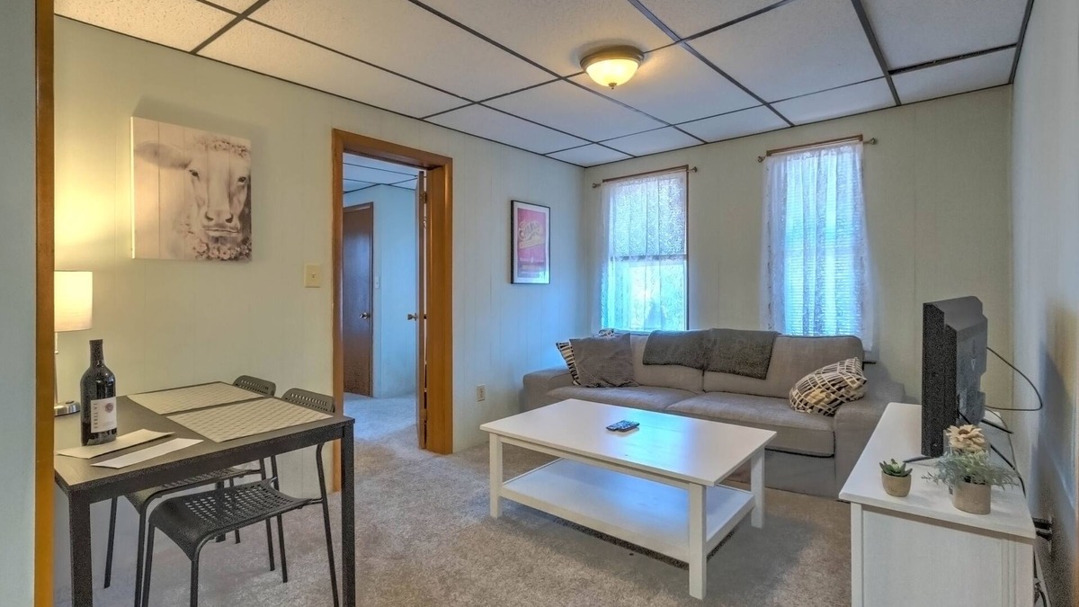 Hershey Apartment | Keystone Efficiency, Apt #3nDowntown Hershey One Bedroom Efficiency