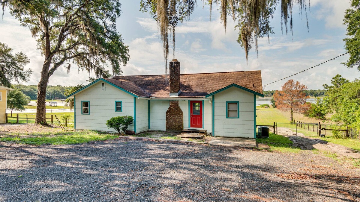 Keystone Heights Cottage | Keystone Heights Vacation Rental: On the Lake!