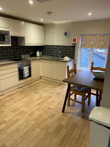 Dalston Apartment | Kezbah2 22 the square centre of Dalston village