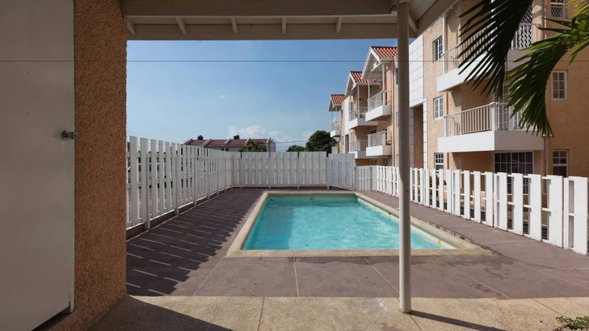 Barbican Apartment | Kgn Most Centrally Located One Bdrm II