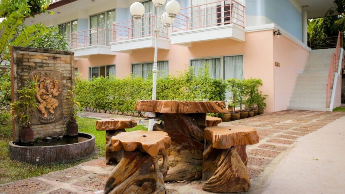 Ladprao Hotel | Kiatthada Resort