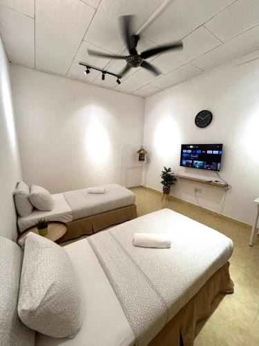 Kuala Berang House | KicauanStudio#1 at Kuala Berang for 2Pax - Free Netflix & Wifi