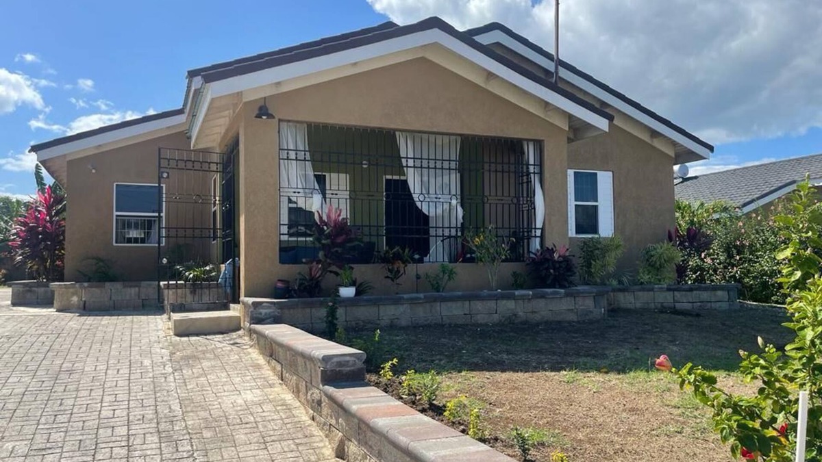 Falmouth House | Kick back and relax in this calm, stylish space, Stuated in Falmouth, Jamaica.