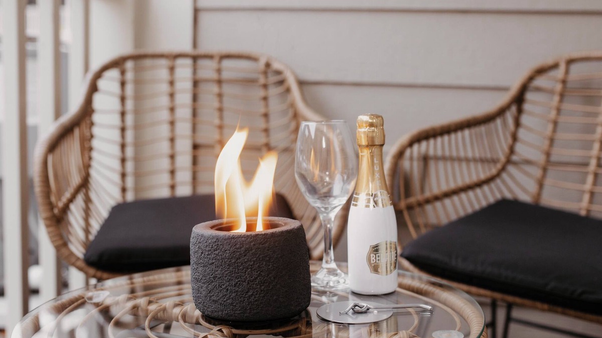 Cumberland Apartment | Kick back and relax in this calm, stylish space. The Battery-Truist Park