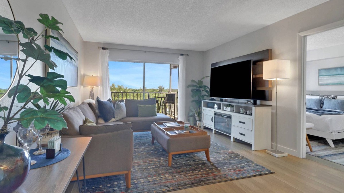 Edgewood Condo | Kick Back with a Dockside Escape, Sunset Views, River Breezes, or Explore nearby Downtown.