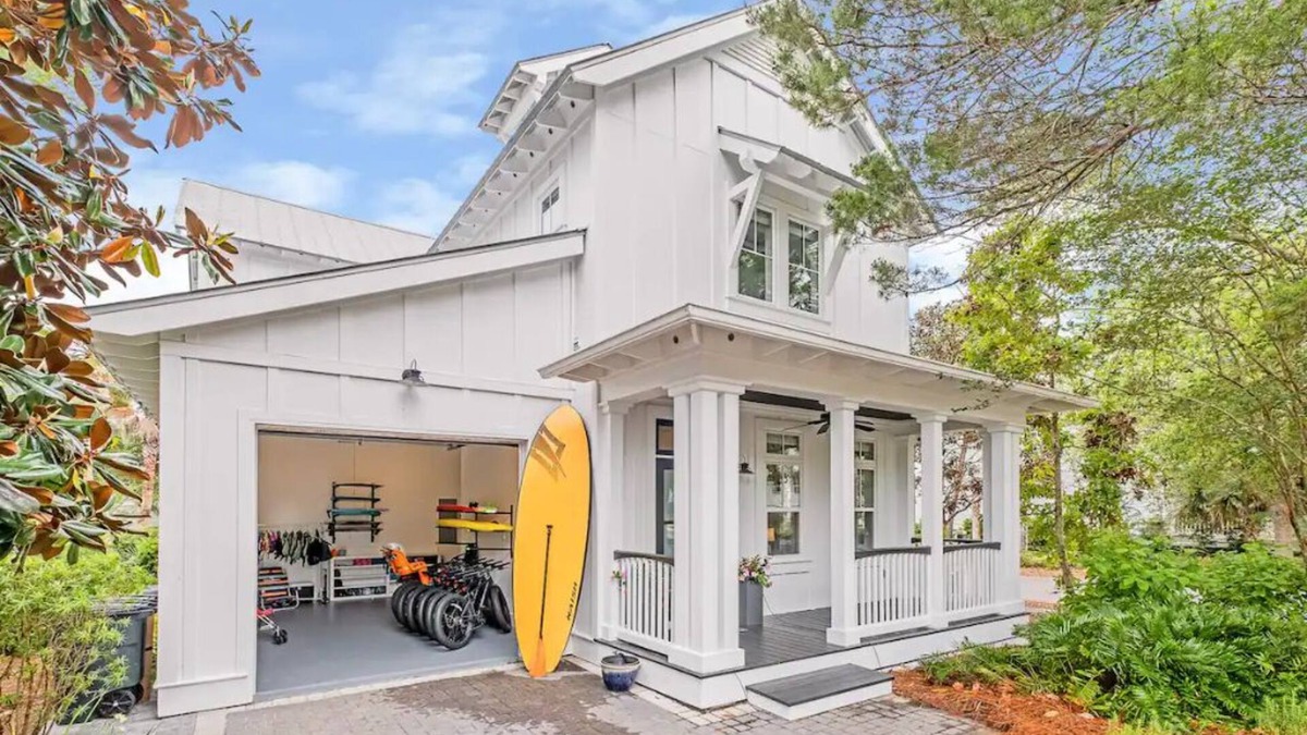 Inlet Beach Cottage | Kid friendly home with golf cart, sports gear for beach pool lake