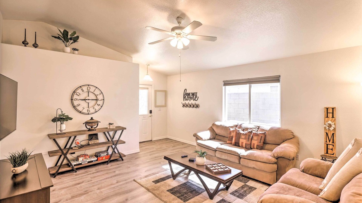 Kingman House | Kid-Friendly Kingman Home Near Parks & Dining