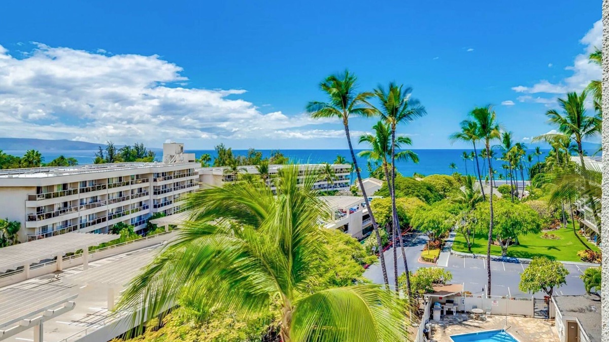 Kihei Condo | Kihei Akahi D-515: Newly Renovated Ocean View, No Carpet, 3 Zone Split AC, Wi-Fi