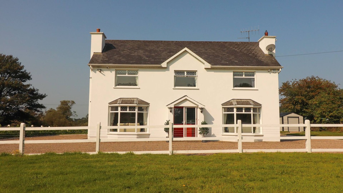 Glen of Aherlow Cottage | KILBEG, family friendly in Tipperary, County Tipperary