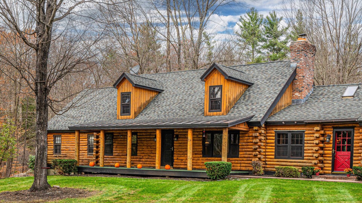 East Haven  Rutland County Cabin | Killington Cabin with Hot Tub and Ultimate Game Room