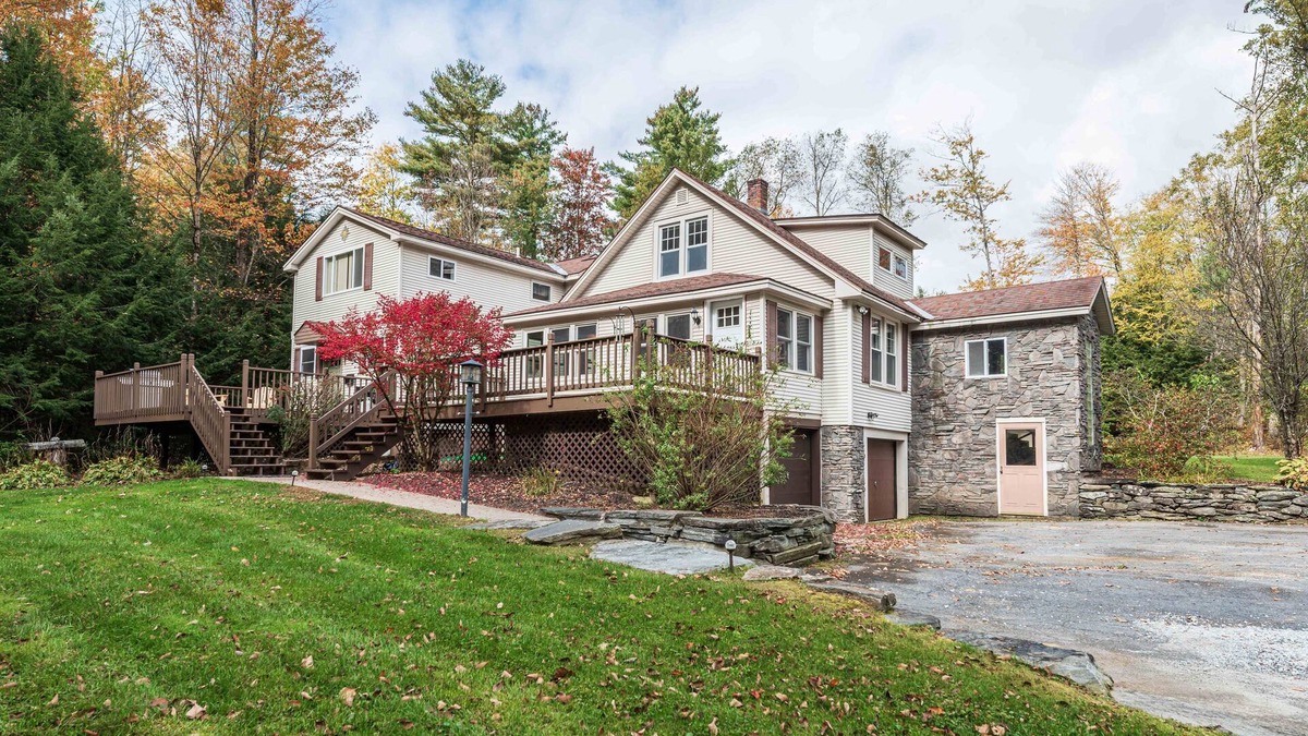 East Haven  Rutland County Ski Chalet | Killington Chalet with Hot Tub & Ultimate Game Room
