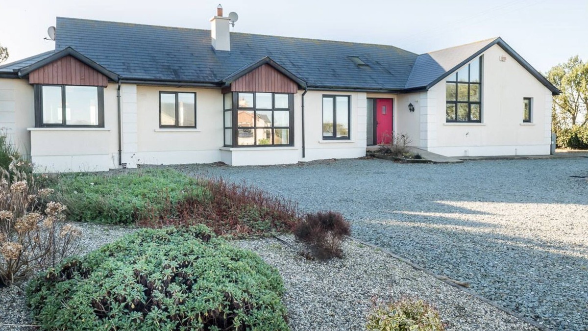 Kilmore Apartment | Kilmore Quay Castleview House, Kilmore Quay, Co.Wexford - 5 Bed - Sleeps 9/10
