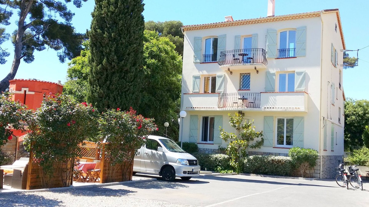 Prado - Republique Apartment | Kimi Résidence