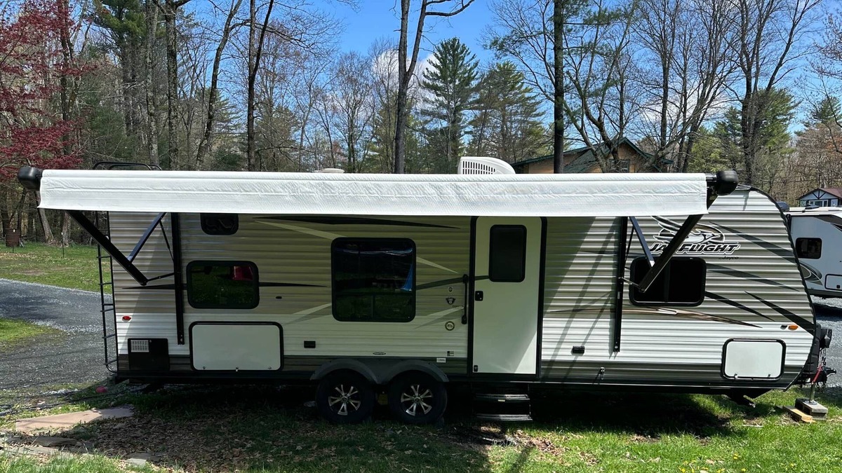 Hawley RV Rental | Kim’s Cozy Campers - The Cozy Memory Maker - Lake Wallenpaupack