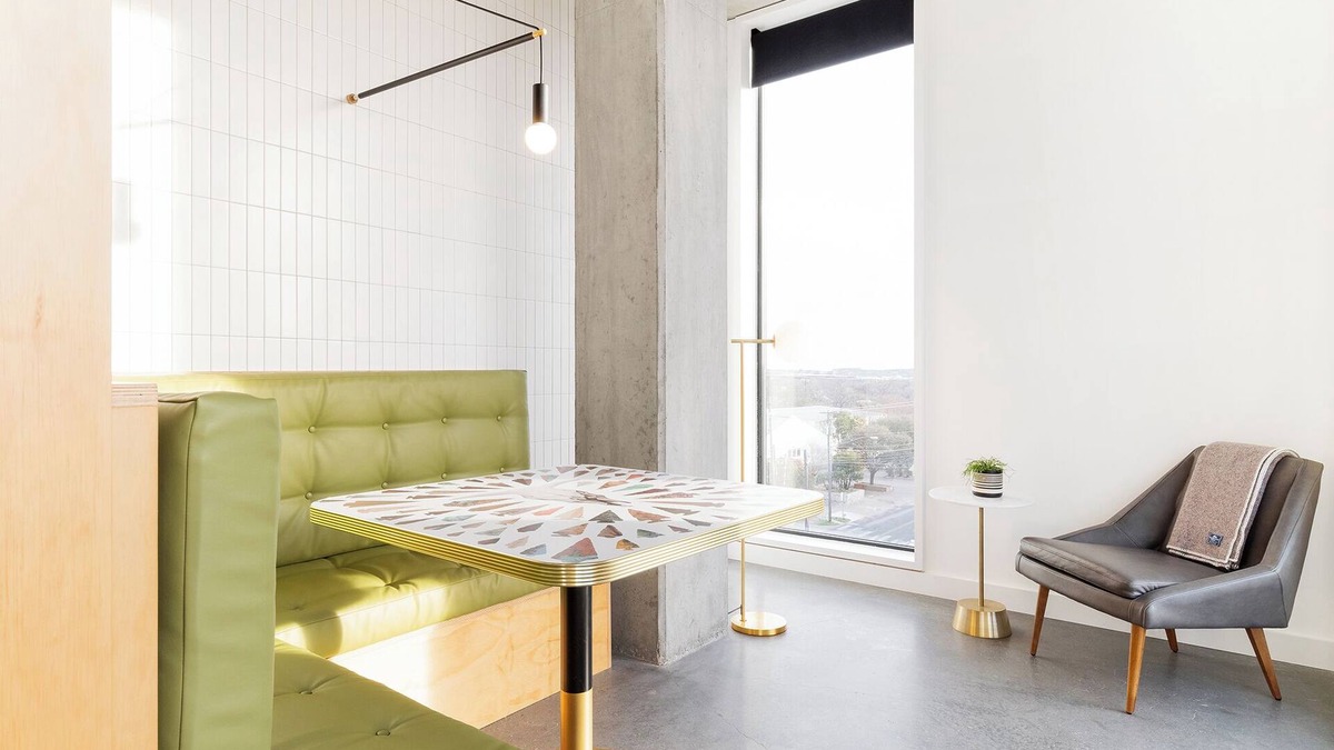 East Cesar Chavez Hotel | Kinda Suite at Arrive Austin, Minutes to George Washington Carver Museum!