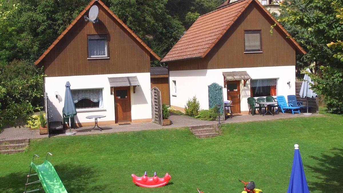 Marktgraitz House | Kinderfreundliches Ferienhaus mit großer Spielwiese.