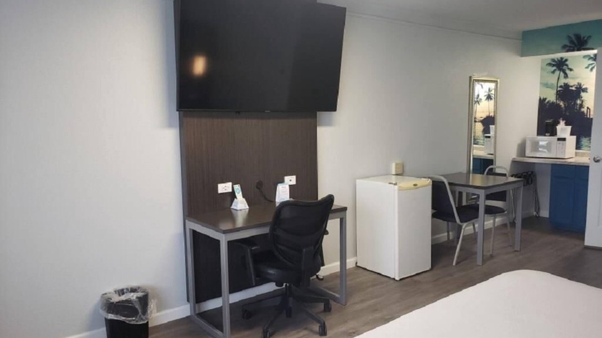 Henderson Apartment | King Accessible Non Smoking at Envi Boutique Hotel