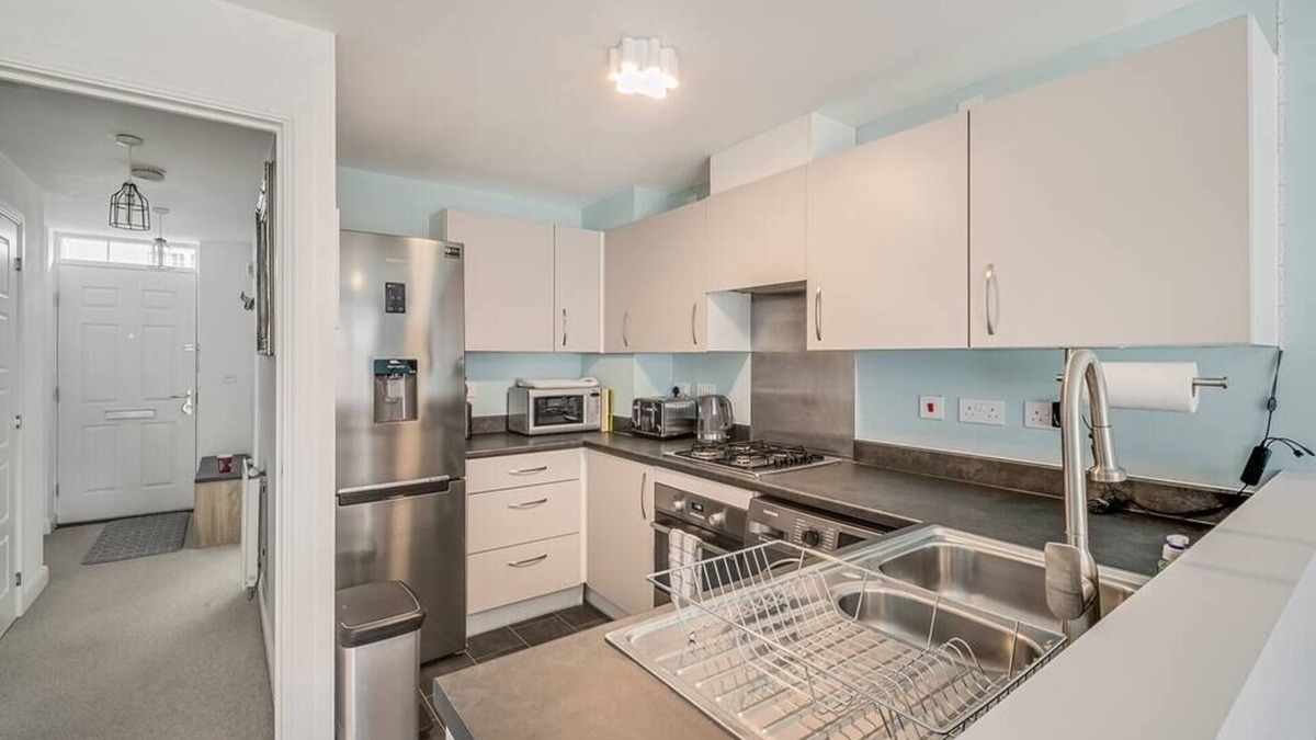 Kempston House | King Alfred by Our Home Short Stays