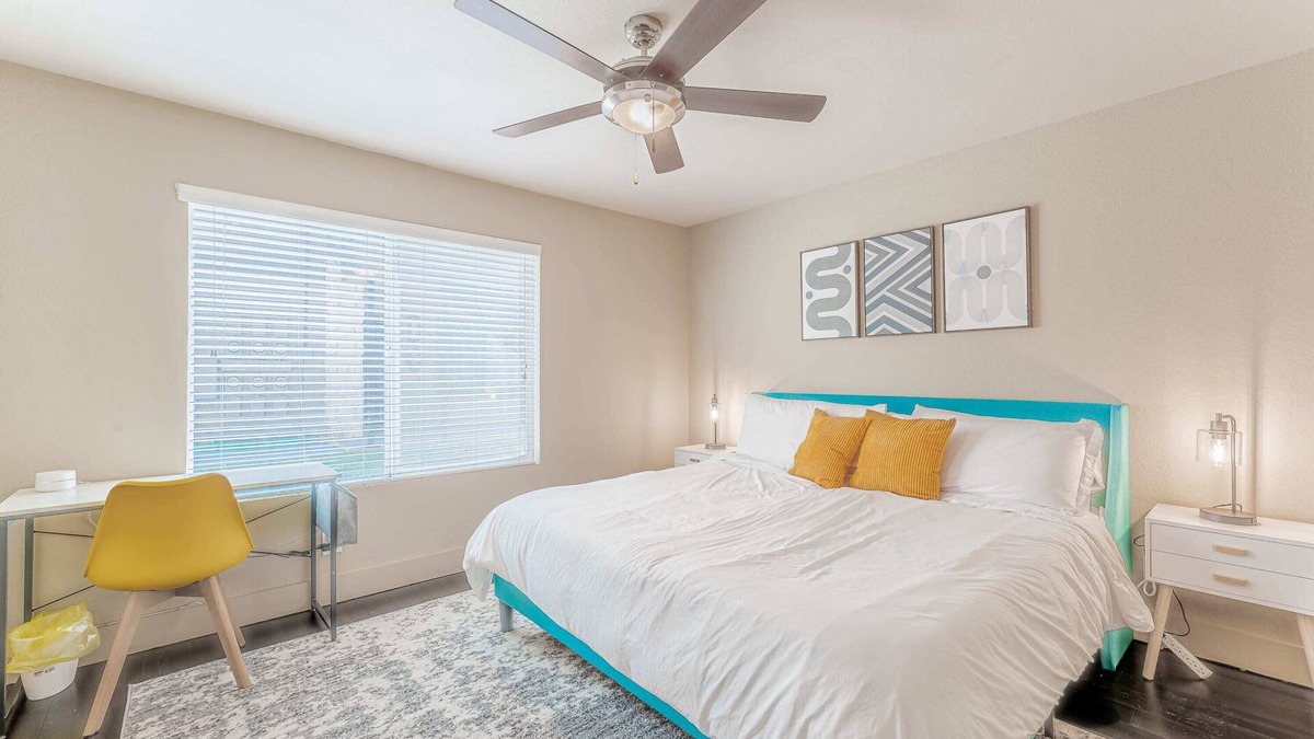 Riverside Apartment | King bed 1BR close to Downtown w fast wifi