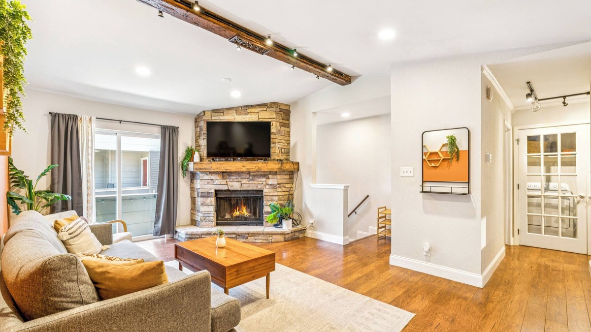 South Tulsa Condo | KING Bed Condo on Riverside; Great for Long Stays!