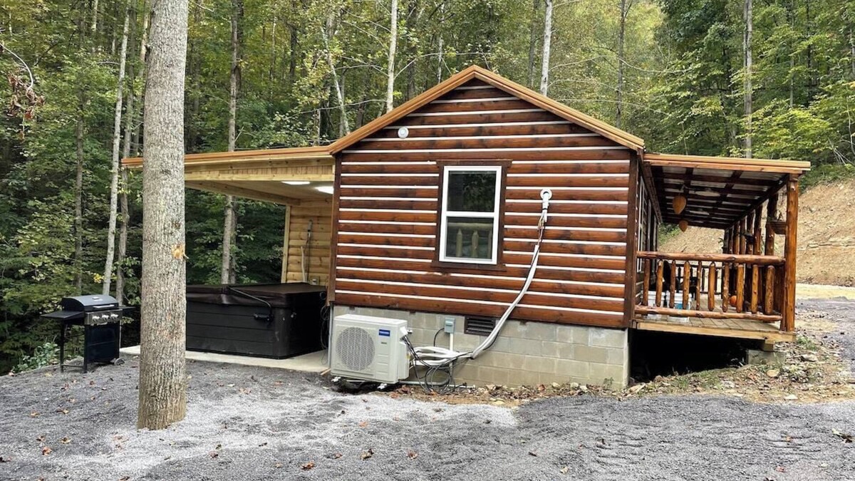 Gilbert Cabin | KING BED Cozy Cabin on the Hatfield McCoy trails