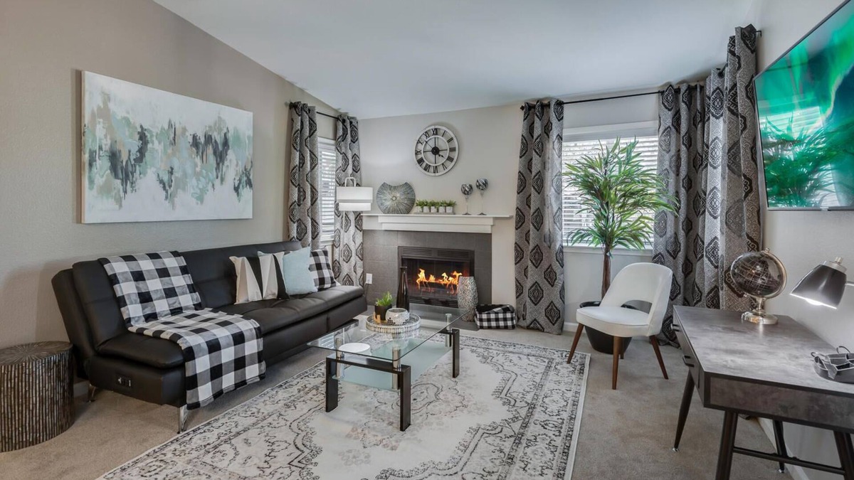 Rocklin Apartment | King Bed Cozy Master Suite, Long Stays are Welcome