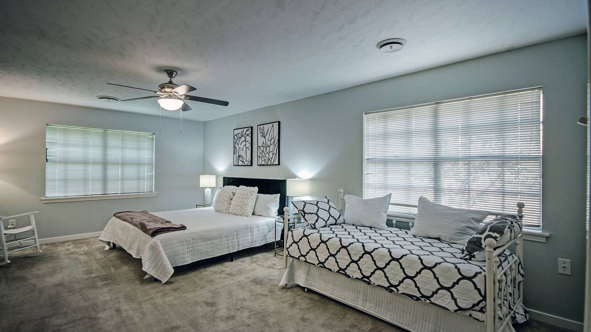 Tougaloo House | *King* Bed In Heart of City Close to the Reservoir