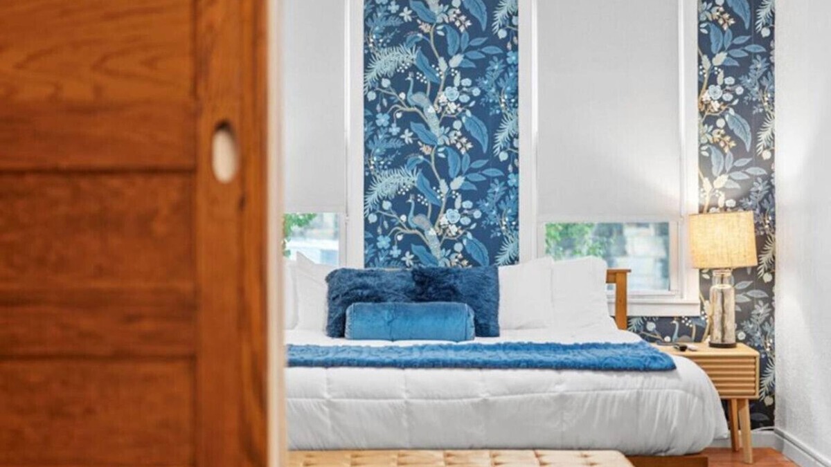 Lawrenceville Apartment | King Bed, Pet Friendly, Retro-Inspired!
