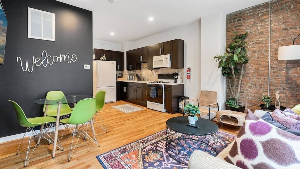 New Brunswick Apartment | King Bed☆Rutgers✭RWJ Hosp☆WalkSc-91 ✭NYC Train☆101