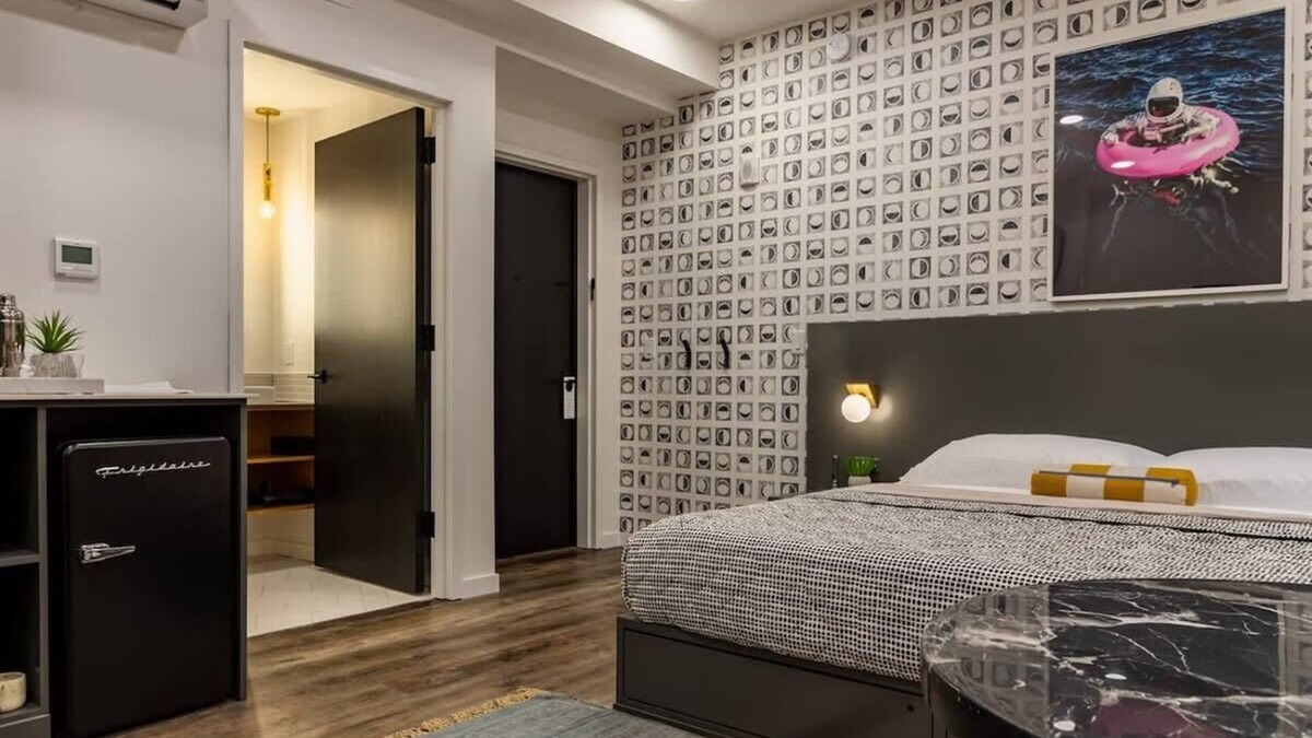 Downtown Apartment | King Bed Suites at The Finnley Hotel